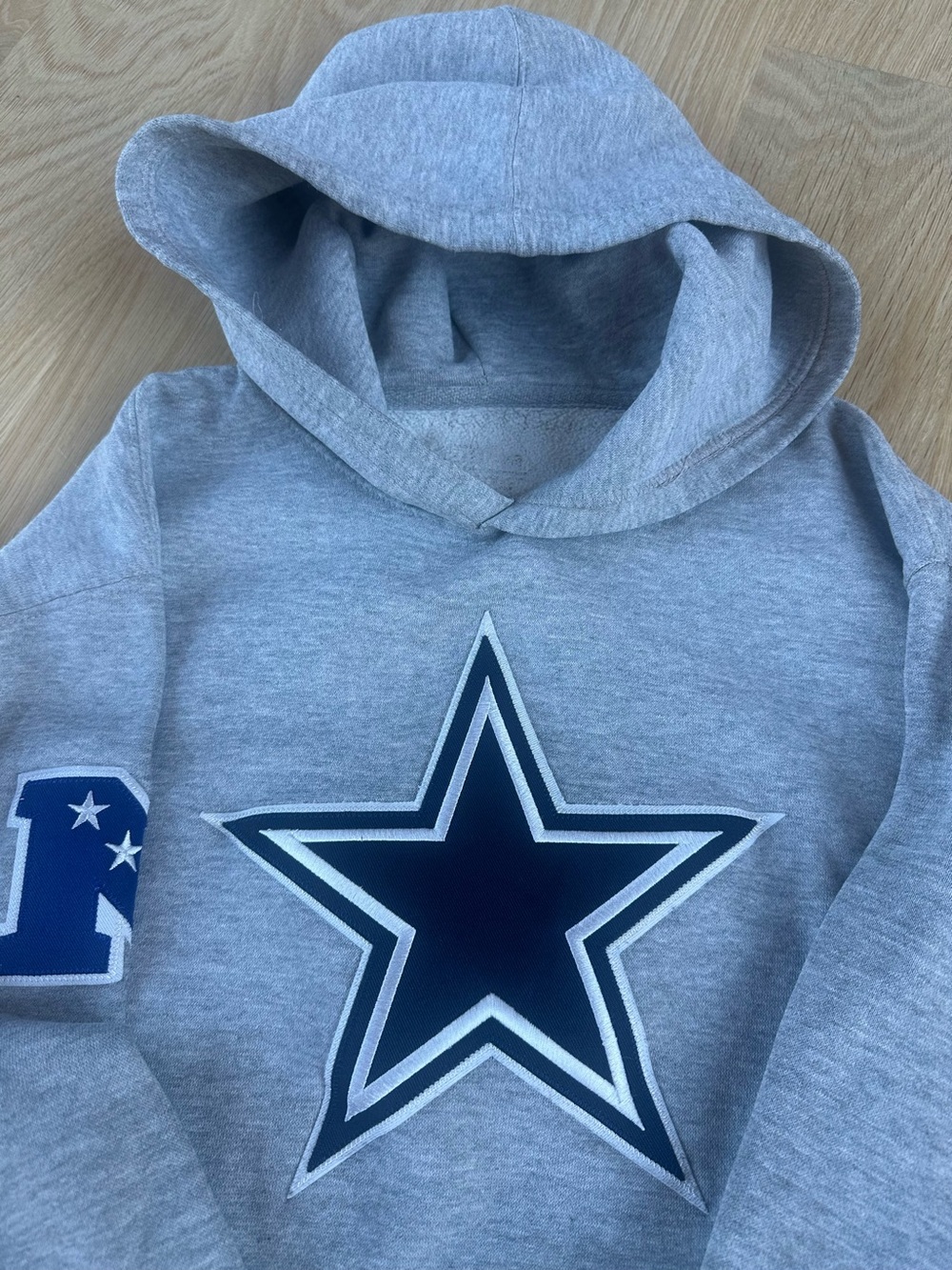 Dallas Cowboys Ezekiel Elliot pullover Hoodie- youth XL